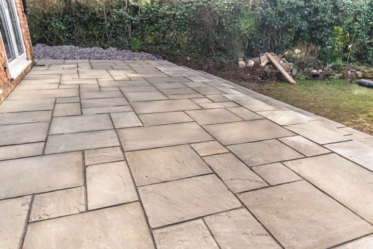 Création de terrasse à Geispolsheim, bien choisir ses matériaux